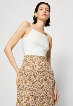 Anna Field Débardeur - Off-White -Anna Field 002bafc69fb44bd8bdc90c9b68b08485