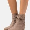 Anna Field Winter Boot - Bottines Compensées - Taupe 2 Anna Field Winter Boot - Bottines Compensées - Taupe -Anna Field 0a2483edb4374d2589346985afd7587d