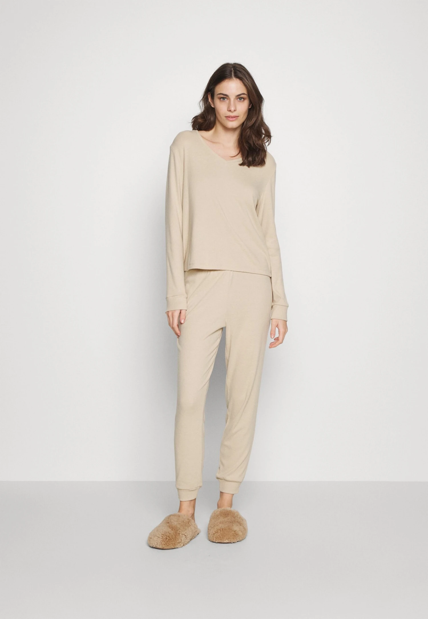 Anna Field Pyjama - Off-White 4 Anna Field Pyjama - Off-White – Image 2