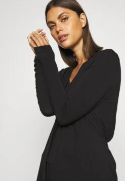 Anna Field 3 Piece Jersey - Pyjama - Black 12 Anna Field 3 Piece Jersey - Pyjama - Black -Anna Field 393c90a3c7bc45f586b409d107142c20