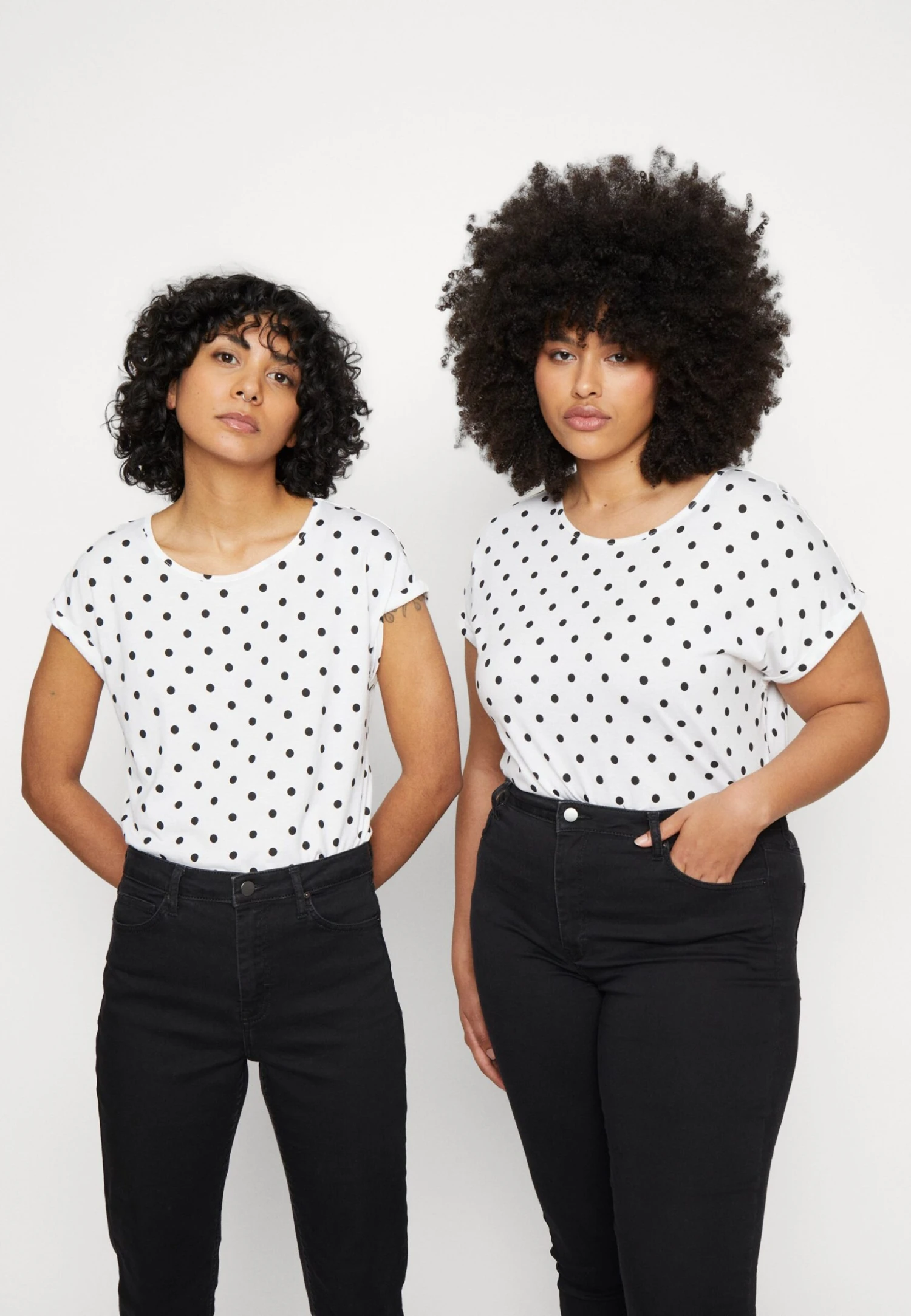 Anna Field 3 Pack - T-Shirt Imprimé - Light Blue/White/Black 8 Anna Field 3 Pack - T-Shirt Imprimé - Light Blue/White/Black – Image 6