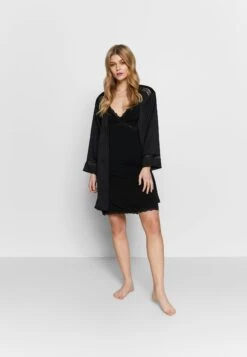 Anna Field Heidi Short Sleeves Viscose Nightdress - Chemise De Nuit / Nuisette - Black 8 Anna Field Heidi Short Sleeves Viscose Nightdress - Chemise De Nuit / Nuisette - Black -Anna Field 60aba76ed96d4dedb01d4572714aef10