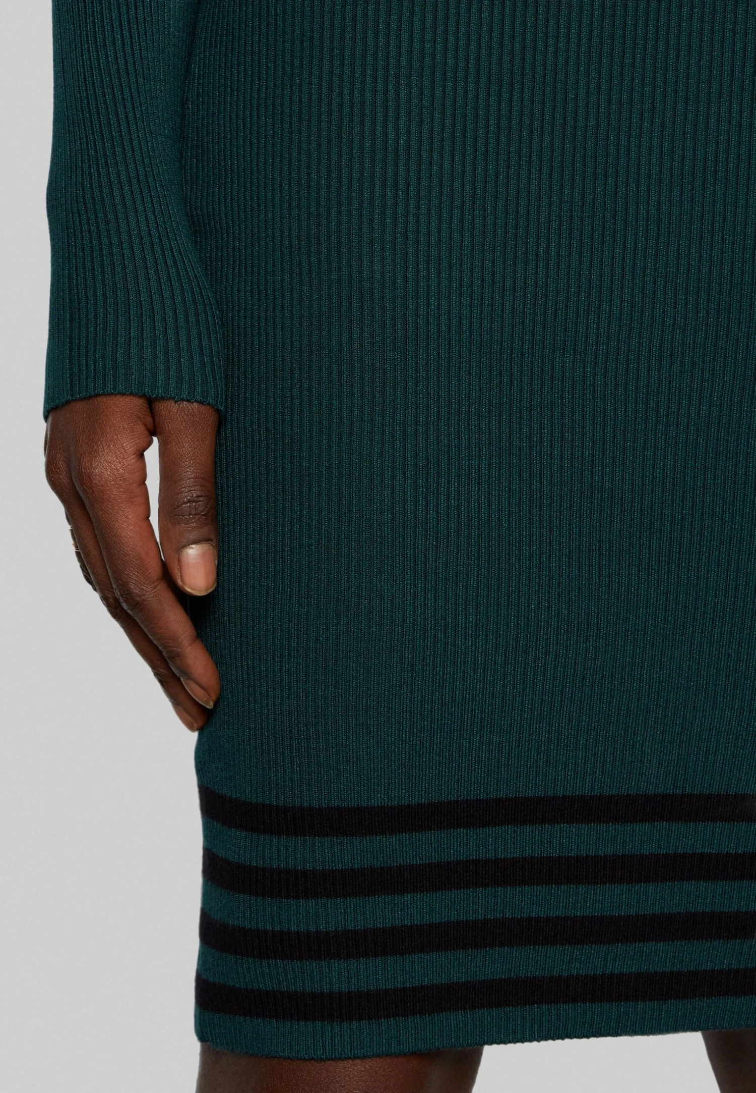 Anna Field Robe Pull - Dark Green/Black 8 Anna Field Robe Pull - Dark Green/Black – Image 6