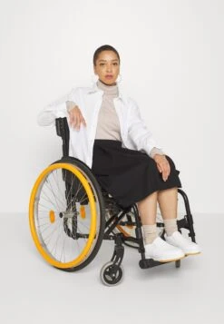 Anna Field Jupe Plissée - Black 18 Anna Field Jupe Plissée - Black -Anna Field 833718ac8d3540e6aed3d1a78b880364