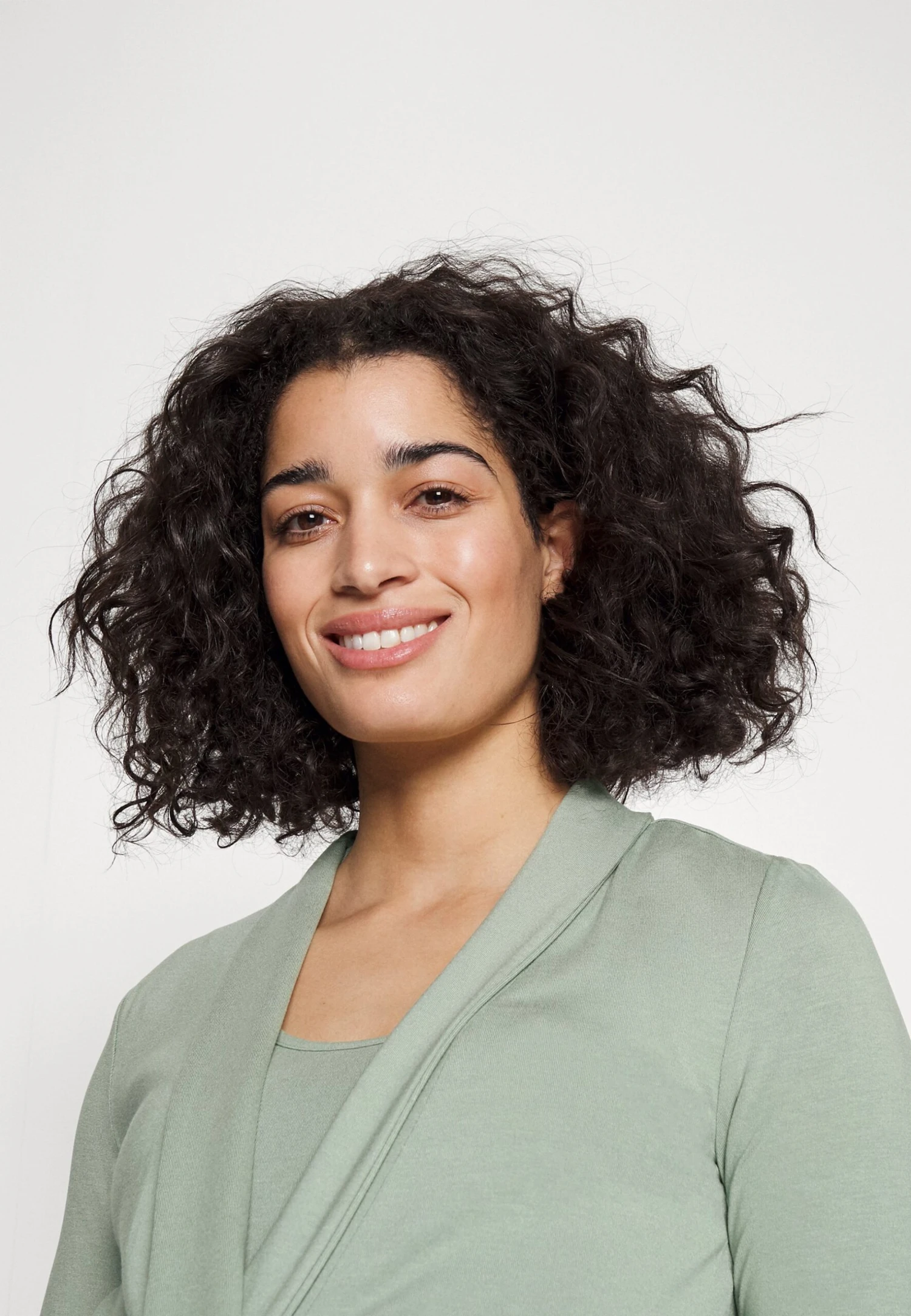 Circ Nursing Wrap Over Long Sleev - T-Shirt À Manches Longues - Light Green 6 Circ Nursing Wrap Over Long Sleev - T-Shirt À Manches Longues - Light Green – Image 4