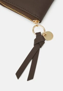 Anna Field Portefeuille - Taupe 9 Anna Field Portefeuille - Taupe -Anna Field ae085f76078e429bb466f33e5d9ff0eb