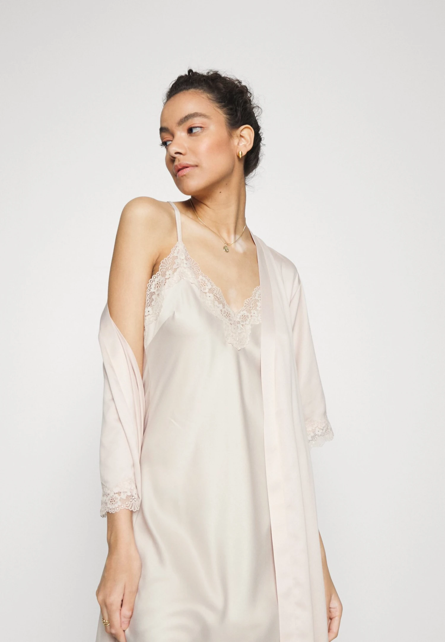 Anna Field Bridal Nightie / 003 - Off-White - Chemise De Nuit / Nuisette - 003 - Off-White 6 Anna Field Bridal Nightie / 003 - Off-White - Chemise De Nuit / Nuisette - 003 - Off-White – Image 4