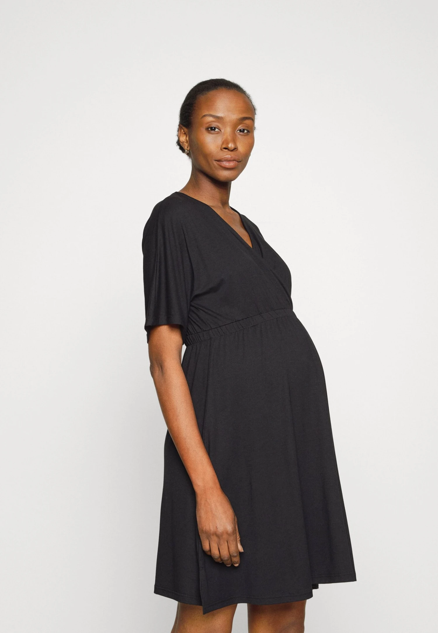 Short Sleeves Flared Mini Dress - Robe En Jersey - Schwarz 3 Short Sleeves Flared Mini Dress - Robe En Jersey - Schwarz
