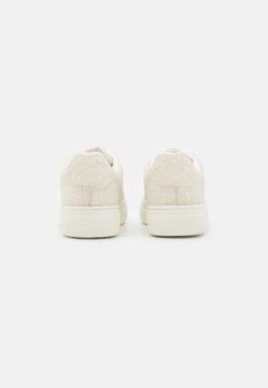 Baskets Basses - Off-White 11 Baskets Basses - Off-White -Anna Field d3b67d0bf0f5472984c10fecfec1cafd