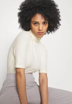 T-Shirt Basique - Off-White -Anna Field e6e857e7af5949c79320b1159b85dc4c